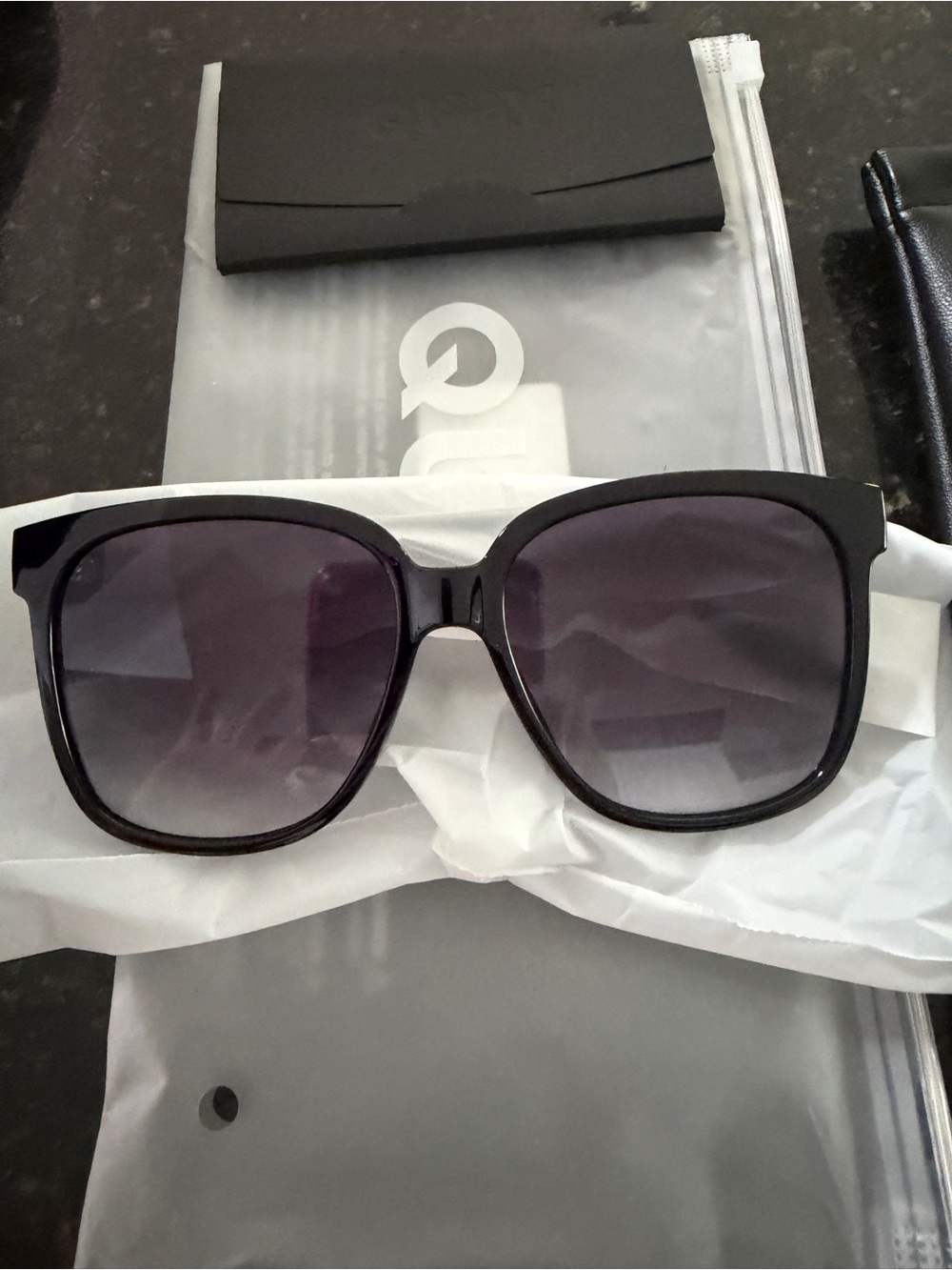 🕶️NWT Quay “Wide Awake” Sunglasses in Black/Smoke🕶️